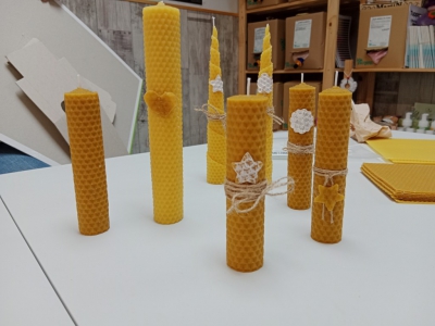 Taller elaboración velas de cera de abeja